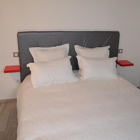 Bed and Breakfast La Petite Ecole Марсьяк Экстерьер фото