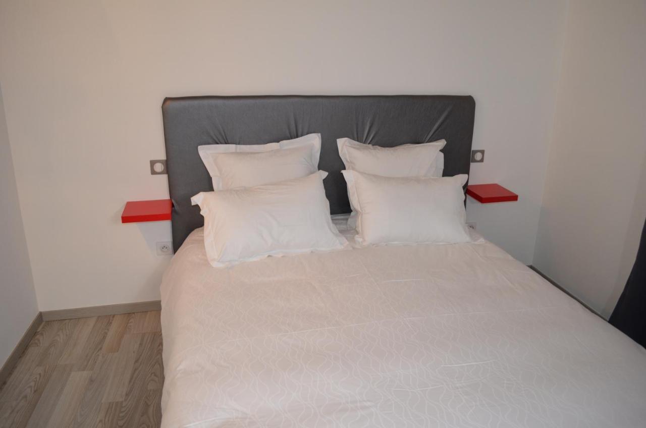 Bed and Breakfast La Petite Ecole Марсьяк Экстерьер фото