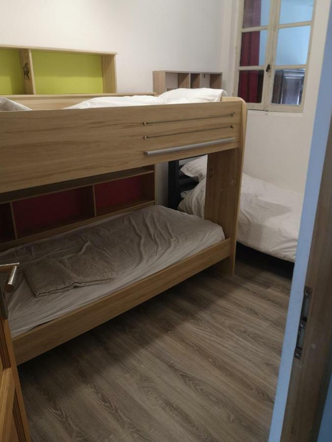 Bed and Breakfast La Petite Ecole Марсьяк Экстерьер фото